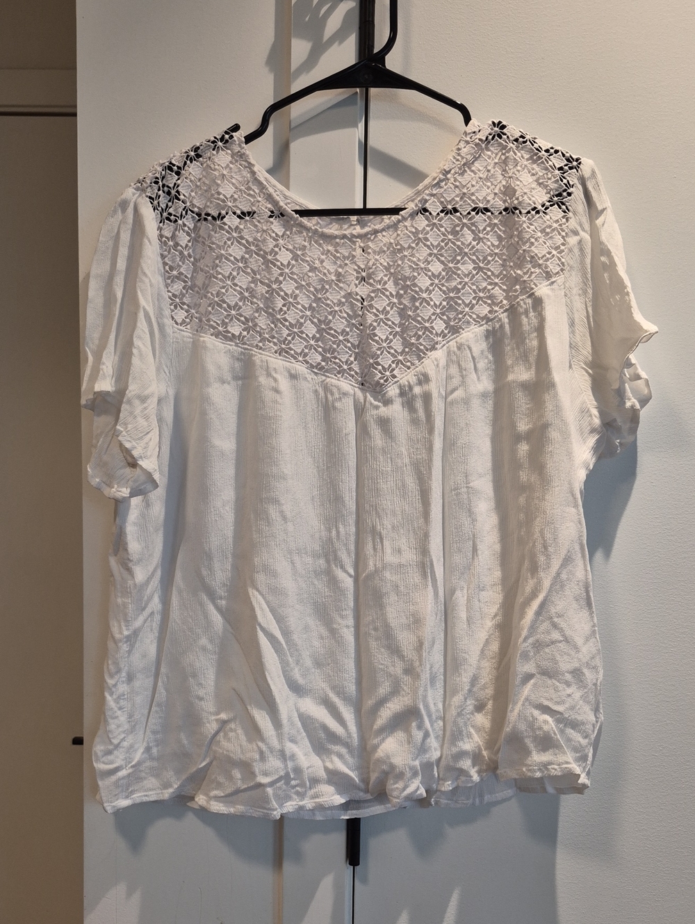 Abercrombie & Fitch White Lace Yoke Short Sleeve Blouse
